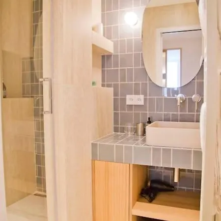 Lola - Design 2br Mouffetard Pantheon Paris